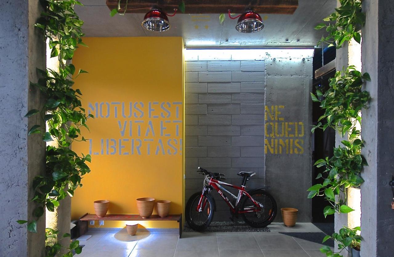 Cubby Hotel Львів Екстер'єр фото