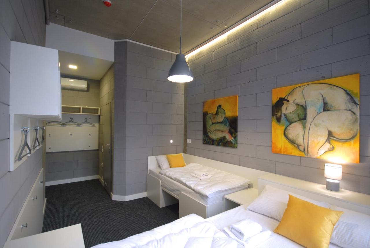 Cubby Hotel Львів Екстер'єр фото