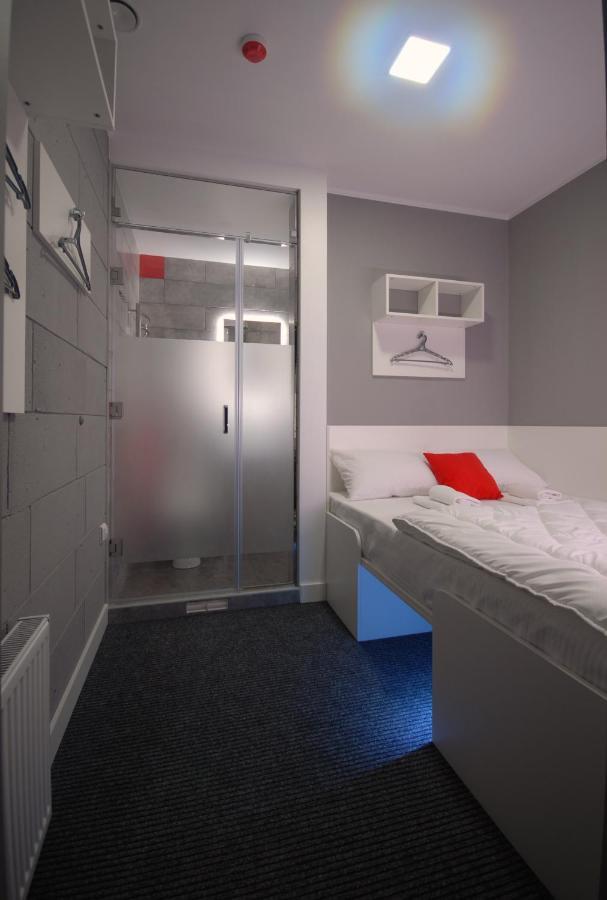 Cubby Hotel Львів Екстер'єр фото