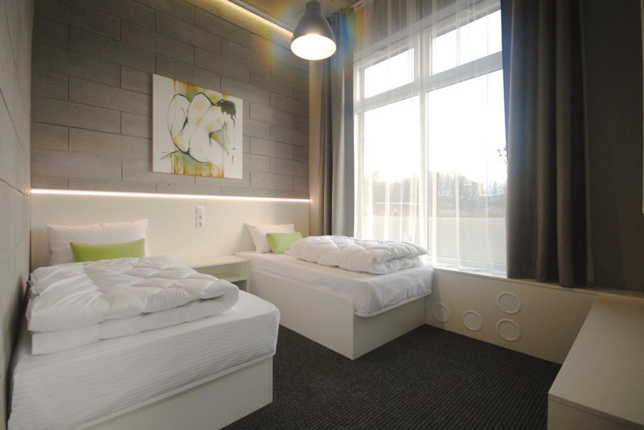 Cubby Hotel Львів Екстер'єр фото