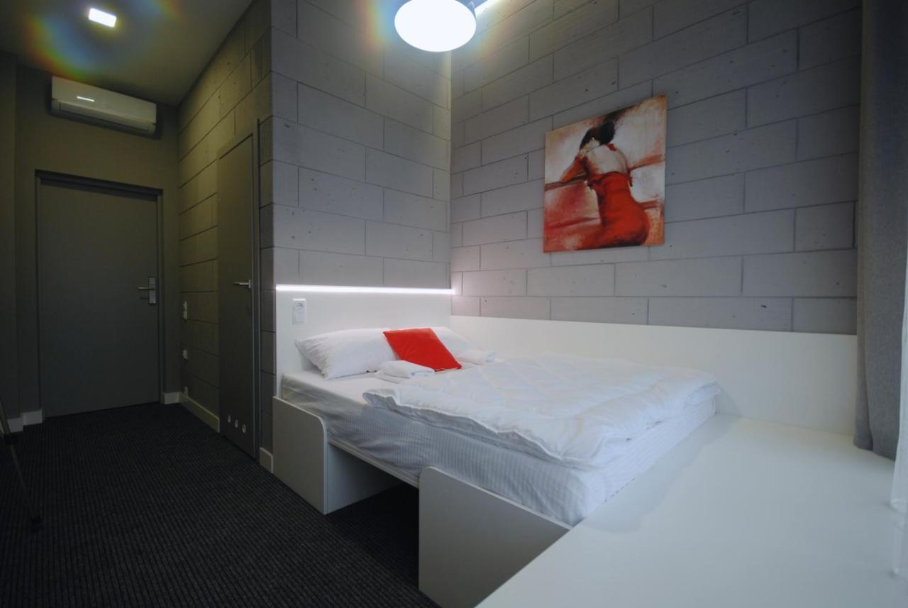 Cubby Hotel Львів Екстер'єр фото